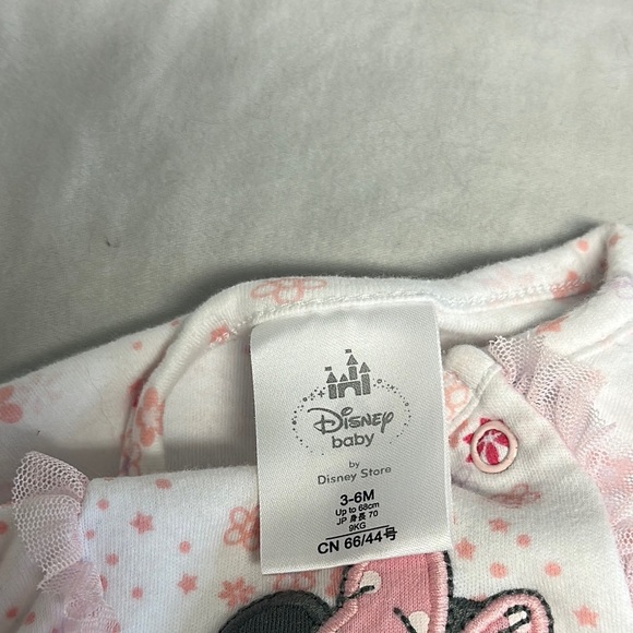 Disney Pink and White Minnie Mouse Jumpsuit with Floral Design and matching hat - Picture 2 of 6